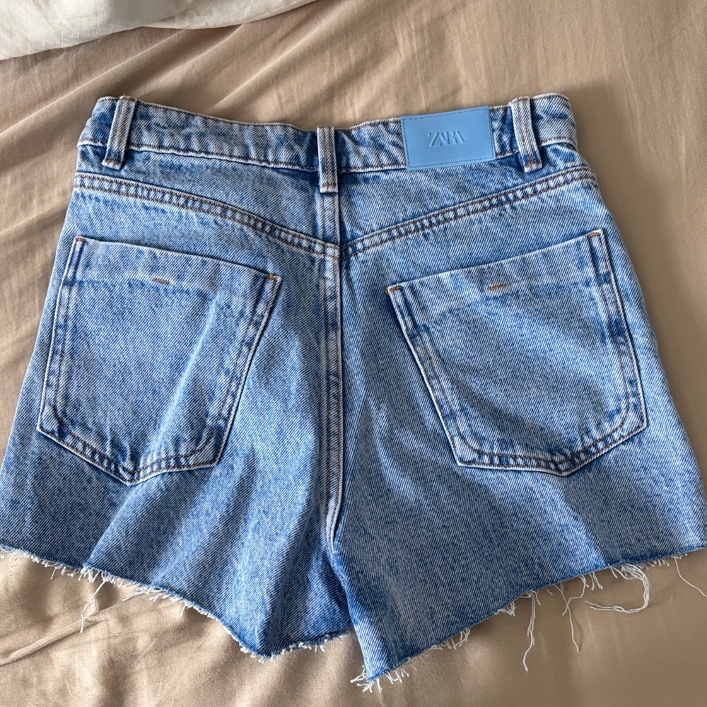 Zara Women's Light Blue Jean Shorts